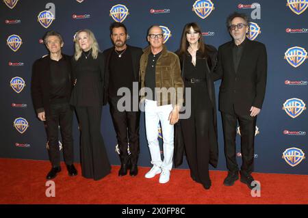 DAS Beetlejuice Beetlejuice Team Willem Dafoe, Catherine O Hara, Justin Theroux, Michael Keaton, Monica Bellucci und Tim Burton BEI der Warner Bros Präsentation auf der CinemaCon 2024 im Colosseum im Caesars Palace. Las Vegas, 09.04.2024 *** L'équipe Beetlejuice Willem Dafoe, Catherine O Hara, Justin Theroux, Michael Keaton, Monica Bellucci et Tim Burton à la présentation de Warner Bros à CinemaCon 2024 au Colosseum du Caesars Palace Las Vegas, 09 04 2024 Foto:XJ.xBlocx/xFuturexImagex warner 4453 Banque D'Images