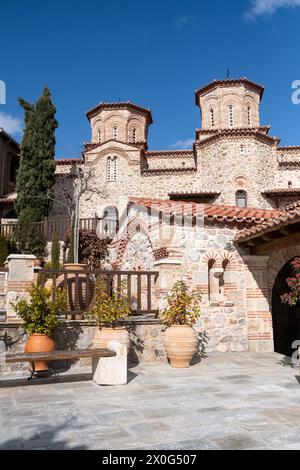 Monastère de Barlaam dans les Météores, une formation géologique dans le nord de la Grèce, dans le district régional de Trikala, Thessalie, dans la vallée de Penee sur 6 Fe Banque D'Images