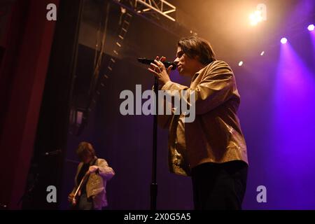 Joker Out en concert au Shepherds Bush Empire LONDRES, ANGLETERRE - 11 AVRIL : Bojan CvjetiÄanin du Joker Out en concert au Shepherds Bush Empire le 11 avril 2024 à Londres, Angleterre. CAP/Mar Mar/Grande-Bretagne Copyright : xMartinxHarris/CapitalxPicturesx Banque D'Images