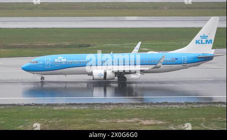 ISTANBUL, TURKIYE - 15 OCTOBRE 2022 : KLM Boeing 737-8K2 (30370) atterrissant à l'aéroport international d'Istanbul Banque D'Images