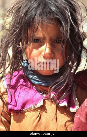 Une fille bédouine dans la vallée de Wadi Rum. [traduction automatique] Banque D'Images