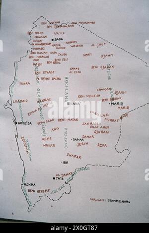 Une carte à Wadi Beni Husseish montre les différentes tribus du Yémen. [traduction automatique] Banque D'Images