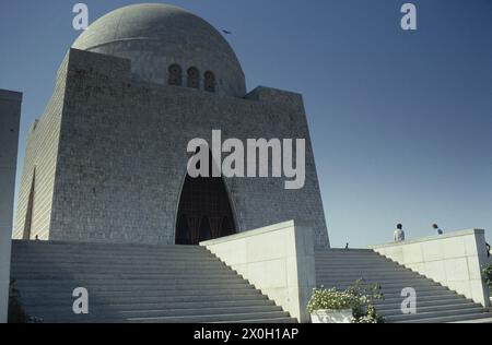 Le mausolée Mazar-e-Quaid à Karachi est la tombe du fondateur de l'État Ali Jinnah. Banque D'Images