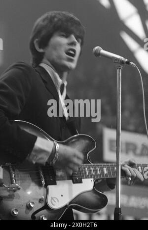 Le guitariste Keith Richards lors du premier concert du groupe rock Rolling Stones en Allemagne à Halle Münsterland à Münster. [traduction automatique] Banque D'Images