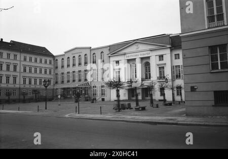 Théâtre allemand et Kammerspiele à Berlin-est 1987 [traduction automatique] Banque D'Images