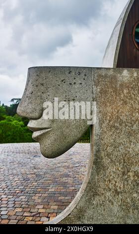 Les toilettes publiques artistiques de la ville de Matakana, Auckland, Île du Nord, Nouvelle-Zélande Banque D'Images