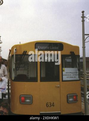 La plus ancienne ligne de métro complète de Berlin datant de 1902 est de retour sur le réseau avec la fermeture de l'écart entre Schlesisches Tor et Warschauerstrasse/Brücke. [traduction automatique] Banque D'Images