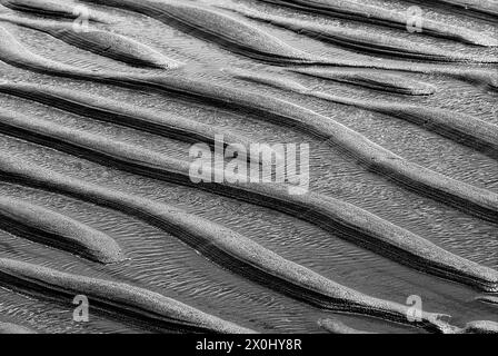 Formations de sable à marée basse sur la Grande Côte avant la barre de Monts. [traduction automatique] Banque D'Images