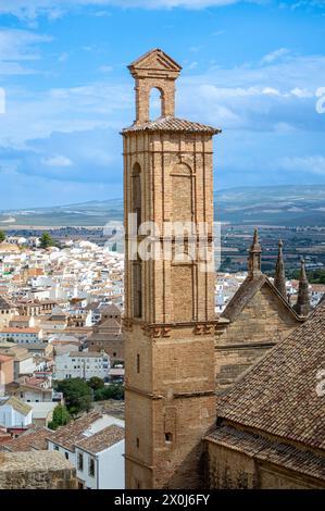 ANTEQUERA, ESPAGNE - 17 SEPTEMBRE 2023 : Collégiale royale de Santa Maria la Mayor à Antequera, Espagne le 17 septembre 2023 Banque D'Images