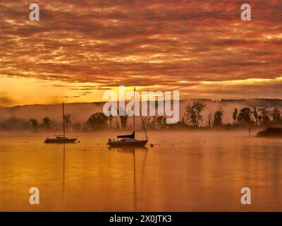 Aube à Dießen am Ammersee Banque D'Images