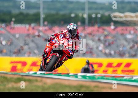 Les Amériques. 12 avril 2024. Enea Bastianini (23 ans) avec Ducati Lenovo Team en pratique libre 1 au Red Bull Grand Prix des Amériques, circuit des Amériques. Austin, Texas. Mario Cantu/CSM/Alamy Live News Banque D'Images