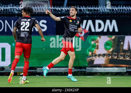 Rotterdam, pays-Bas. 12 avril 2024. ROTTERDAM, PAYS-BAS - 12 AVRIL : lance Duijvestijn de l'Excelsior Rotterdam célèbre le premier but du match néerlandais Eredivisie entre l'Excelsior Rotterdam et le FC Volendam au Van Donge & de Roo Stadion le 12 avril 2024 à Rotterdam, pays-Bas. (Photo de Broer van den Boom/Orange Pictures) crédit : Orange pics BV/Alamy Live News Banque D'Images