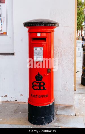 Boîte postale rouge, bureau de poste de Gibraltar. Gibraltar, territoire britannique d'outre-mer, Royaume-Uni, Europe Banque D'Images