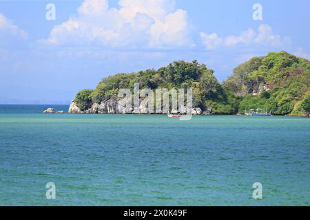 Paysage de la baie d'Ao Bo Thong Lang dans le district de Bang Saphan. Province de Prachuap Khiri Khan, Thaïlande Banque D'Images