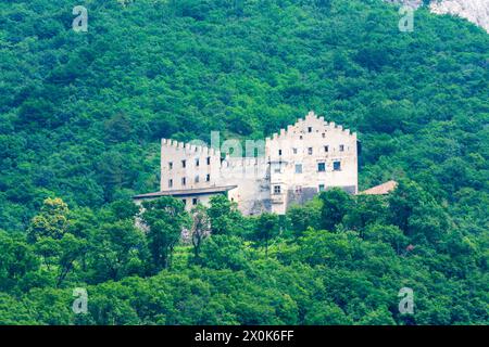 San Michele all'Adige (préparé Michael an der Etsch), Castello di Monreale (Château de Königsberg) in Trentino, Trentino-South Tyrol, Italie Banque D'Images