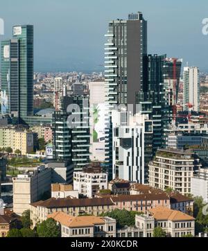 Vue aérienne de Milan, gratte-ciel : Palazzo Lombardia et tour Solaria. 04-12-2024. Italie Banque D'Images