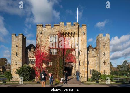 Angleterre, Kent, Edenbridge, Hever, château de Hever à l'automne Banque D'Images