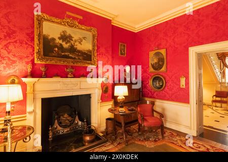 Angleterre, Hampshire, Hinton Hampner, Hinton Hampner Country House, The Study Banque D'Images