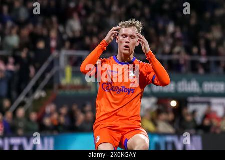 Emmen, pays-Bas. 12 avril 2024. EMMEN, PAYS-BAS - 12 AVRIL : Ben Scholte du FC Emmen semble abattu lors du match néerlandais Keuken Kampioen Divisie entre le FC Emmen et le MVV Maastricht à de Oude Meerdijk le 12 avril 2024 à Emmen, pays-Bas. (Photo de Pieter van der Woude/Orange Pictures) crédit : Orange pics BV/Alamy Live News Banque D'Images