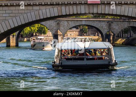 Seine au Pont Louis-Philippe, Paris, France Banque D'Images