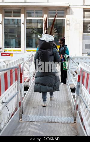 Fleurs dans vos bagages Banque D'Images