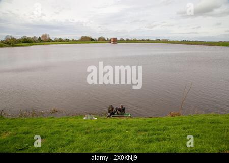 Le réservoir Hurleston, près de Nantwich Cheshire, est alimenté par le canal Llangollen pour alimenter en eau potable la région de Crewe et Nantwich Banque D'Images