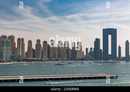 Beach Resort and Jumeirah Beach Residence, Residential Complex, Dubai Marina, Dubaï, Émirats arabes Unis, moyen-Orient, Asie Banque D'Images