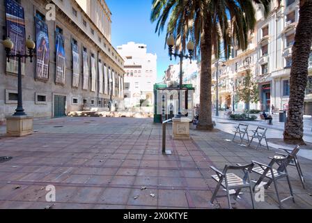 Teatro principal, théâtre, façade de maison, Plaza Ruperto chap', architecture, tour de ville, Alicante, autonomie de Valence, Espagne, Banque D'Images