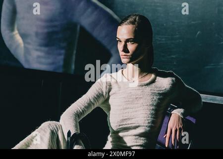 28 février 2024, Paris, ®le-de-France, France : un mannequin marche sur la piste du défilé Boyarovskaya pendant la Fashion week AW24 à Paris. La collection fusionne une palette riche et énigmatique avec des silhouettes épurées et des designs avant-gardistes. Il met en valeur une harmonie de textures, des coupes audacieuses et des détails différents. (Crédit image : © Lara Hauser/SOPA images via ZUMA Press Wire) USAGE ÉDITORIAL SEULEMENT! Non destiné à UN USAGE commercial ! Banque D'Images