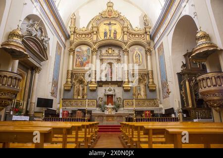 Pampelune, Espagne - 3 mars 2024 : nef principale de l'église San Lorenzo, Pampelune, Navarre, Espagne Banque D'Images