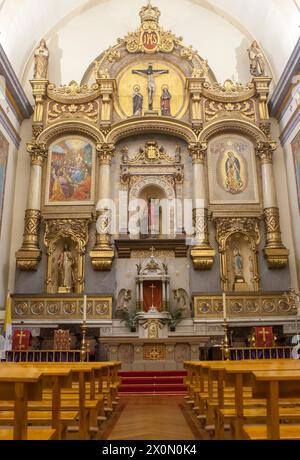 Pampelune, Espagne - 3 mars 2024 : nef principale de l'église San Lorenzo, Pampelune, Navarre, Espagne Banque D'Images