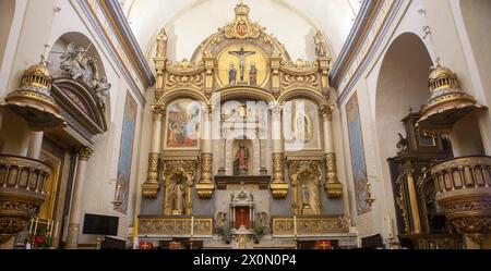 Pampelune, Espagne - 3 mars 2024 : nef principale de l'église San Lorenzo, Pampelune, Navarre, Espagne Banque D'Images