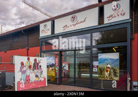 Martigny, canton du Valais, Suisse - 14 mars 2024 : entrée du musée du chien Saint Bernard Barryland. Éditorial. Banque D'Images