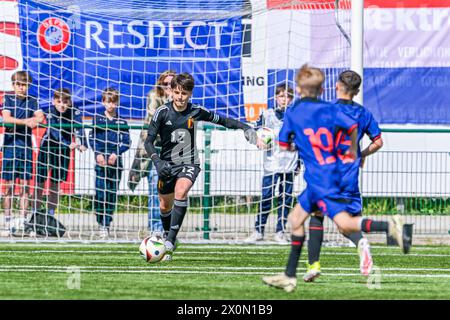 Bilzen, Belgique. 10 avril 2024. Levaux Esteban (12 ans), de Belgique, photographié lors d'un match amical de football entre les équipes nationales de Belgique et des pays-Bas futures des moins de 15 ans, le mercredi 10 avril 2024 à Bilzen, Belgique . Crédit : Sportpix/Alamy Live News Banque D'Images