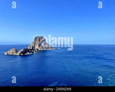 Es Vedra sur la merveilleuse île d'Ibiza, îles Baléares, Espagne Banque D'Images