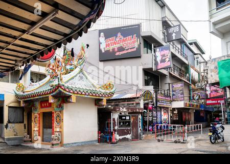 Bars et clubs à soi Diamond off Walking Street, Pattaya, Thaïlande. Banque D'Images