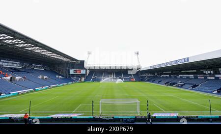 West Bromwich, Royaume-Uni. 13 avril 2024. Une vue générale du terrain depuis le Birmingham Road End lors du match EFL Sky Bet Championship entre West Bromwich Albion et Sunderland aux Hawthorns, West Bromwich, Angleterre le 13 avril 2024. Photo de Stuart Leggett. Utilisation éditoriale uniquement, licence requise pour une utilisation commerciale. Aucune utilisation dans les Paris, les jeux ou les publications d'un club/ligue/joueur. Crédit : UK Sports pics Ltd/Alamy Live News Banque D'Images