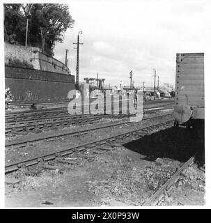 PHOTOGRAPHIES DE PORT PRÉFABRIQUÉ, ETC - Terminus ferroviaire, négatif photographique Cherbour, Armée britannique, 21e Groupe d'armées Banque D'Images