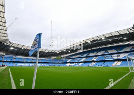 Manchester, Royaume-Uni. 13 avril 2024. Vue générale de l'Etihad Stadium avant le match de premier League Manchester City vs Luton Town à l'Etihad Stadium, Manchester, Royaume-Uni, le 13 avril 2024 (photo de Cody Froggatt/News images) à Manchester, Royaume-Uni, le 13/04/2024. (Photo de Cody Froggatt/News images/Sipa USA) crédit : Sipa USA/Alamy Live News Banque D'Images