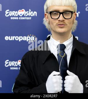 AMSTERDAM - Joost Klein lors d'un après-midi presse avant l'Eurovision en concert dans AFAS Live. Chaque année, un mois avant le concours Eurovision de la chanson, différents participants se réunissent au concours Eurovision de la chanson pour chanter leur participation. ANP SANDER KONING pays-bas Out - belgique Out Banque D'Images