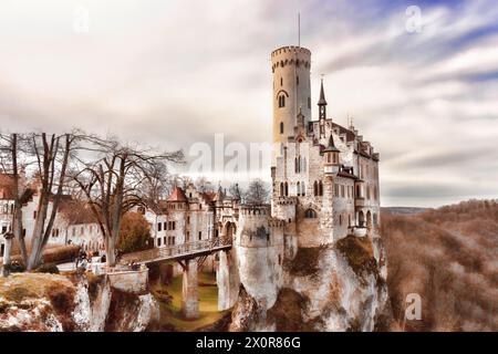 HONAU, ALLEMAGNE - 3 MARS 2024 : les lieux uniques de l'alb souabe en Allemagne. Château Lichtenstein en Allemagne Banque D'Images