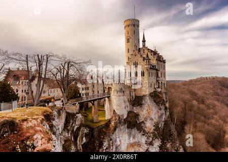 HONAU, ALLEMAGNE - 3 MARS 2024 : les lieux uniques de l'alb souabe en Allemagne. Château Lichtenstein en Allemagne Banque D'Images