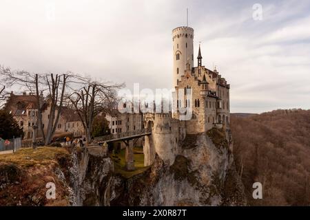 HONAU, ALLEMAGNE - 3 MARS 2024 : les lieux uniques de l'alb souabe en Allemagne. Château Lichtenstein en Allemagne Banque D'Images