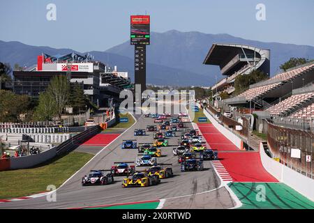 Montmelo, Espagne. 13 avril 2024. Départ de la 1ère manche de la Michelin le Mans Cup 2024 sur le circuit de Barcelona-Catalunya du 12 au 14 avril 2024 à Montmelo, Espagne - photo Eric Alonso/DPPI crédit : DPPI Media/Alamy Live News Banque D'Images