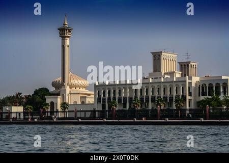 Architecture orientale, vue sur les bâtiments, Dubaï, Émirats arabes Unis Banque D'Images