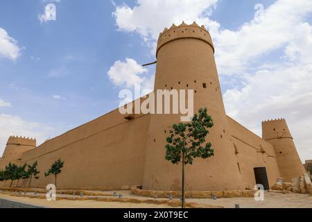 Riyad, Arabie saoudite, 13 avril 2024. Al Masmak Palace 1895 est une citadelle d'argile et de briques de boue, fort, qui a été témoin de la fondation du Royaume, en 1902 Roi AB Banque D'Images