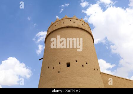 Riyad, Arabie saoudite, 13 avril 2024. Al Masmak Palace 1895 est une citadelle d'argile et de briques de boue, fort, qui a été témoin de la fondation du Royaume, en 1902 Roi AB Banque D'Images