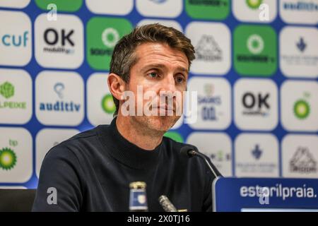 Lisbonne, Portugal . 13 avril 2024. Estoril, Portugal, 13 avril 2024 : Vasco Seabra (entraîneur GD Estoril Praia) en action lors de la conférence de presse en Liga Portugal Betclic match entre GD Estoril Praia vs SC Braga à l'Estadio Antonio Coimbra da Mota, Estoril, Portugal (João Bravo /SPP) crédit : SPP Sport Press photo. /Alamy Live News Banque D'Images