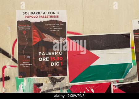 Italie, Palerme - 13 avril 2024 : affiche sur la maison murale appelant à la manifestation et à la solidarité avec le peuple palestinien Banque D'Images