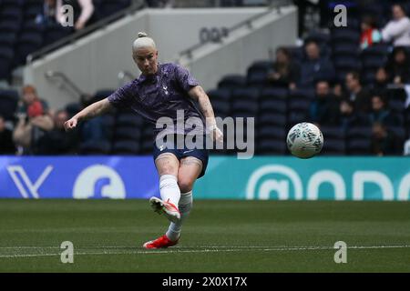 Londres, Royaume-Uni. 14 avril 2024. Bethany England of Spurs Women se réchauffe lors de la demi-finale de la FA Cup féminine entre Tottenham Hotspur Women et Leicester City Women au Tottenham Hotspur Stadium, Londres, Angleterre, le 14 avril 2024. Photo de Ken Sparks. Utilisation éditoriale uniquement, licence requise pour une utilisation commerciale. Aucune utilisation dans les Paris, les jeux ou les publications d'un club/ligue/joueur. Crédit : UK Sports pics Ltd/Alamy Live News Banque D'Images